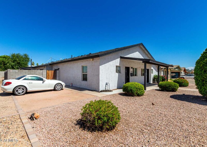 1558 W 5th St, Unit 1 in Tempe, AZ - Foto de edificio