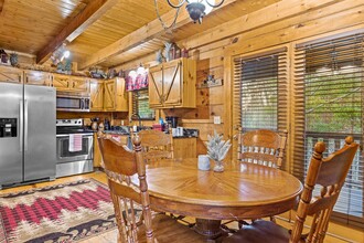3202 Barry View Way in Pigeon Forge, TN - Building Photo - Building Photo
