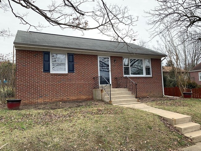 property at 525 Hilton Dr