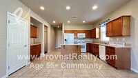 10325 Darby Rd in Apple Valley, CA - Foto de edificio - Building Photo