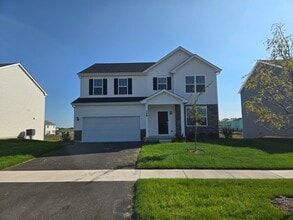 348 Danforth Dr in Oswego, IL - Building Photo - Building Photo