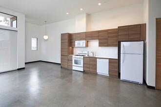 Above the Boulevard / Mississippi 5 in San Diego, CA - Building Photo - Interior Photo