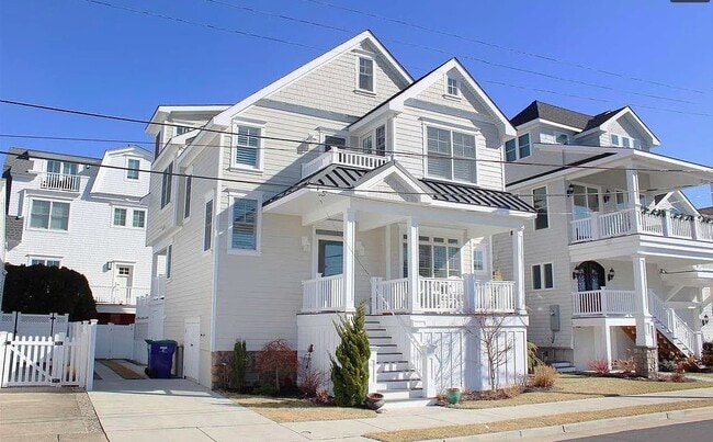 property at 111 N Evergreen Ave