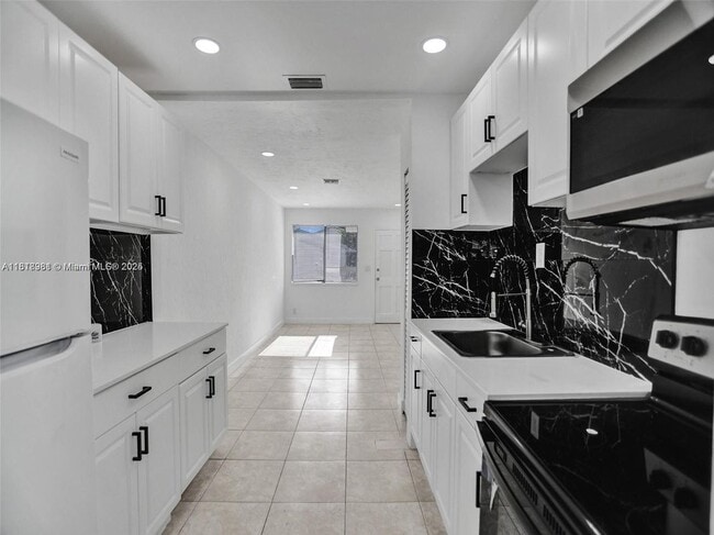 property at 708-710 N 20th Ave