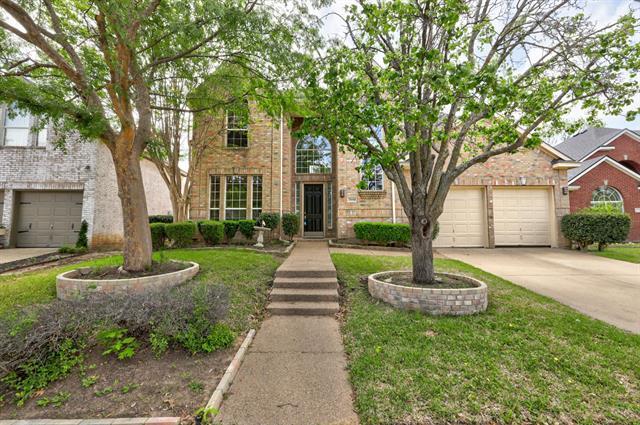 2000 Old York Dr in Keller, TX - Foto de edificio