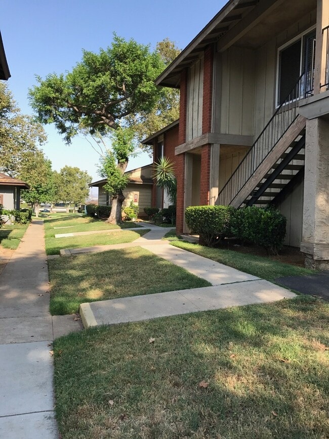 1664 Summertime Dr in El Cajon, CA - Building Photo - Building Photo