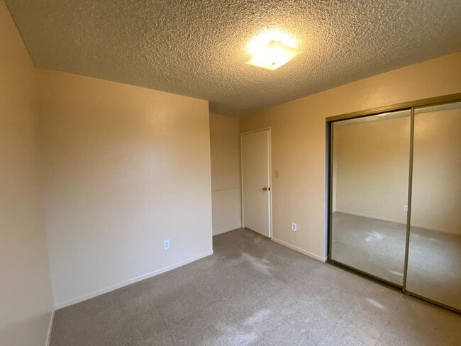 15156 Elm Ct in Moreno Valley, CA - Building Photo - Building Photo