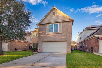 9619 Barr Spring Dr in Humble, TX - Foto de edificio - Building Photo