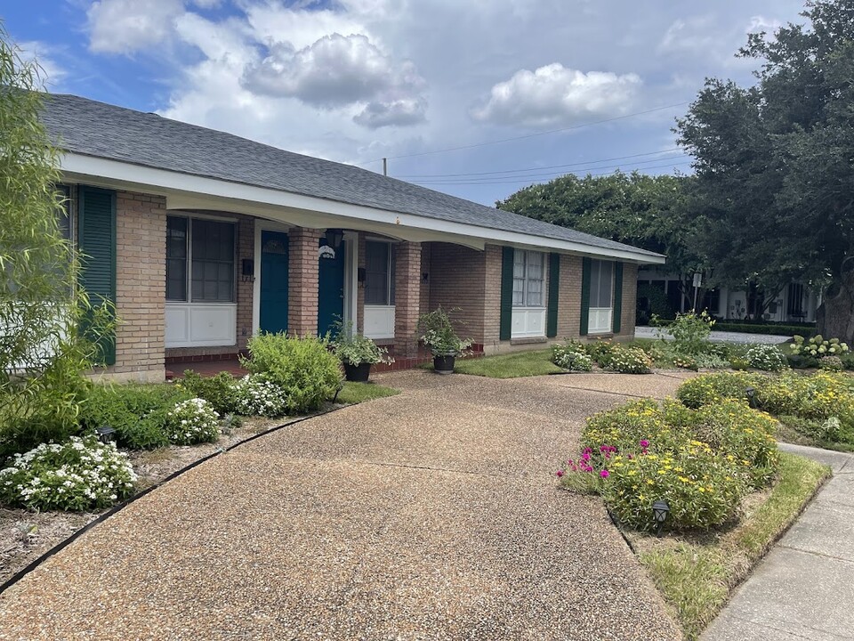 1050 Bonnabel Blvd in Metairie, LA - Building Photo