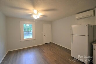 1007 Plymouth St, Unit A in Gastonia, NC - Building Photo - Building Photo