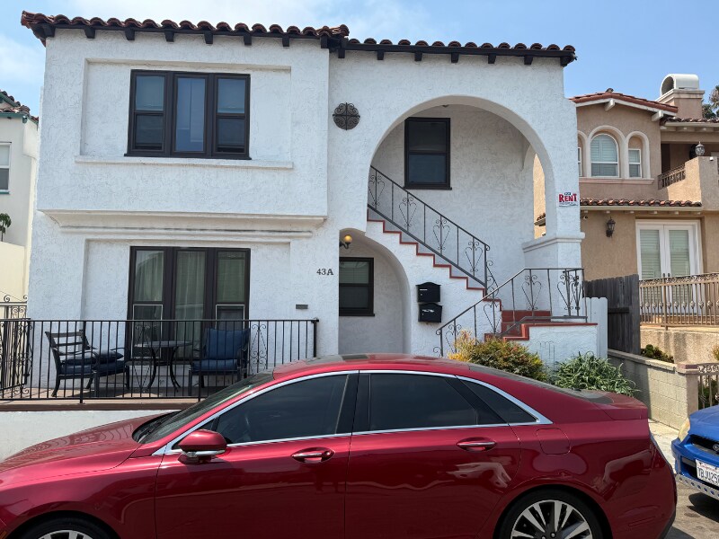 43 Belmont Ave in Long Beach, CA - Building Photo