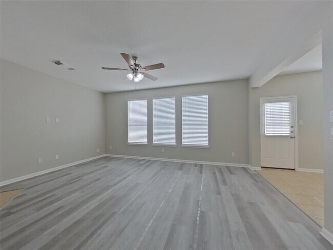 7526 Oakwood Canyon Dr in Cypress, TX - Building Photo - Building Photo