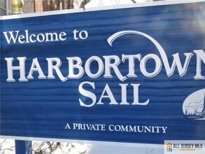 468 Great Beds Ct in Perth Amboy, NJ - Building Photo - Building Photo