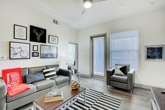 The Degree in Las Vegas, NV - Foto de edificio - Building Photo