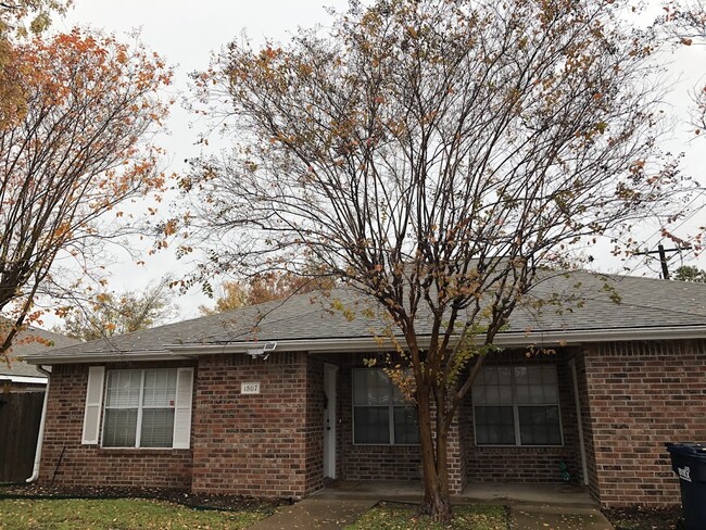 property at 1807 Sara Dr