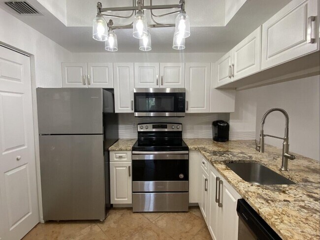 2812 Grande Pkwy in Palm Beach Gardens, FL - Building Photo - Building Photo