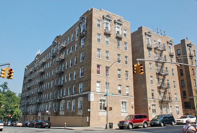 320 Wadsworth Ave in New York, NY - Building Photo - Building Photo