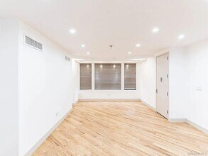 282 E 38th St in Brooklyn, NY - Foto de edificio - Building Photo