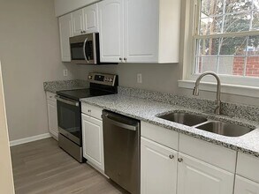 11045 Hunter Trail Ln in Charlotte, NC - Building Photo - Building Photo