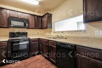 5000 Thomas St photo'