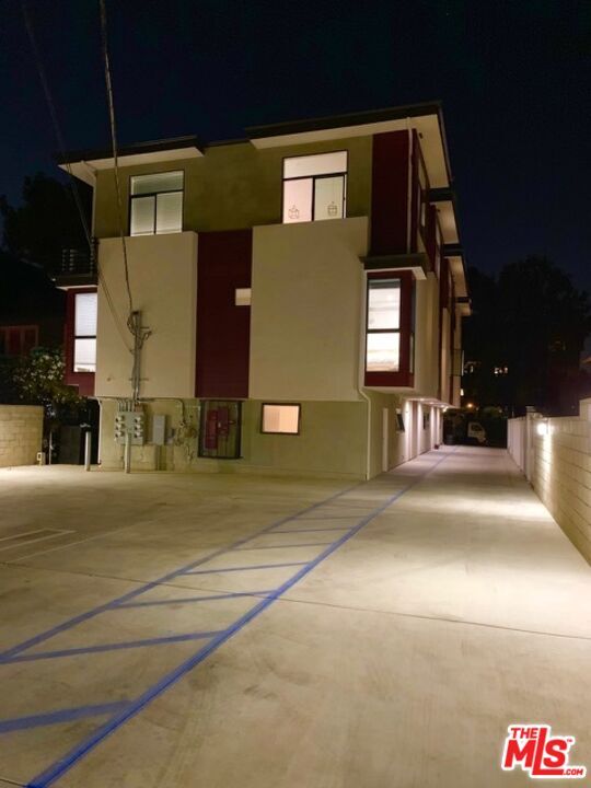 1129 W 37th St in Los Angeles, CA - Building Photo - Building Photo