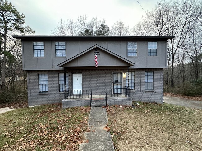 property at 1717 6th Pl Cir NW