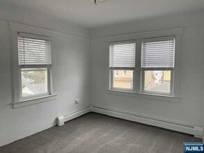 378 Park Ave in Fairview, NJ - Building Photo - Building Photo