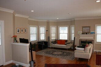 18 5th Ave in Watertown, MA - Building Photo - Building Photo