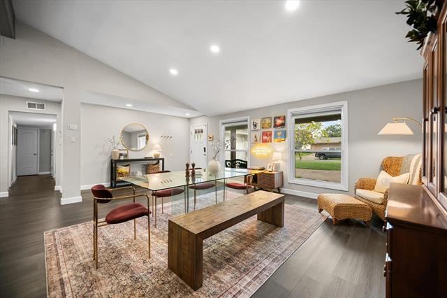3234 High Lark Dr in Dallas, TX - Foto de edificio - Building Photo