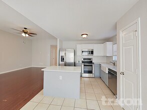 257 Dodge City Trail in Newark, TX - Building Photo - Building Photo