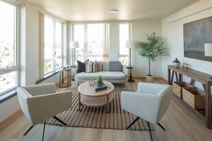 Bryant Manor Phase I in Seattle, WA - Building Photo