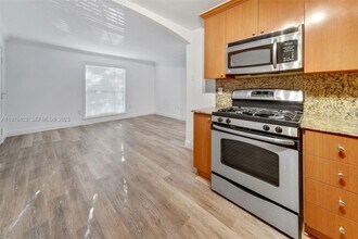 3245 Virginia St in Miami, FL - Building Photo - Building Photo