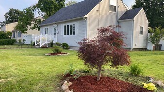 315 Cabota Ave in Copiague, NY - Building Photo