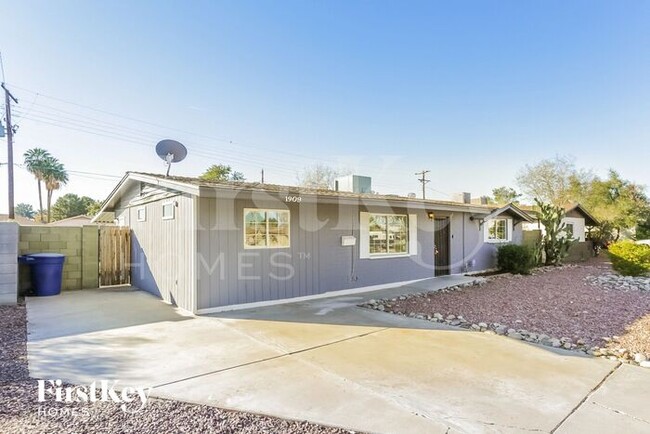 1909 E El Parque Dr in Tempe, AZ - Building Photo - Building Photo