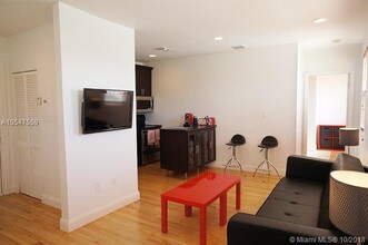 1008 Jefferson Ave-Unit -305 in Miami Beach, FL - Building Photo - Building Photo