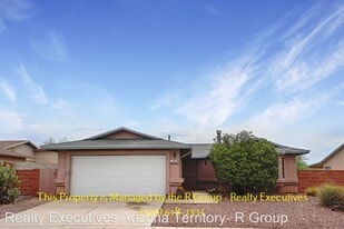 8650 N Chinaberry Way