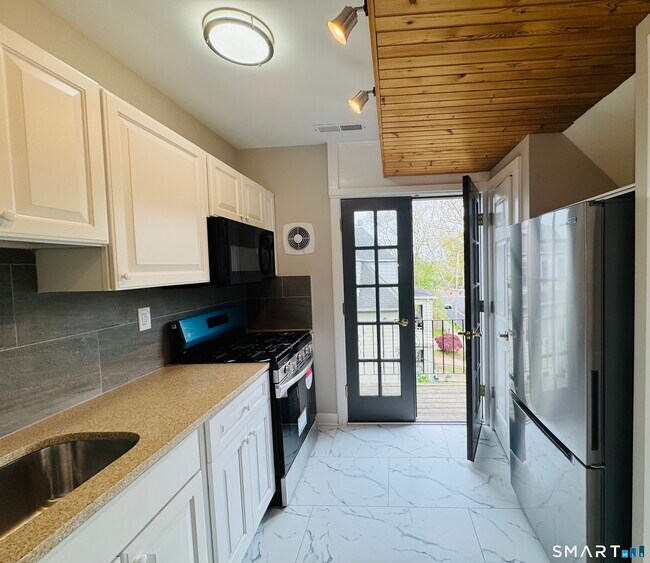 52 Howard Ave in New Haven, CT - Building Photo - Building Photo