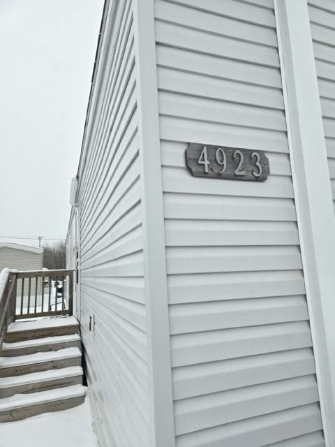 property at 4923 Bay Dr