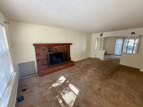 812 Cambridge Dr in Fort Collins, CO - Building Photo - Building Photo