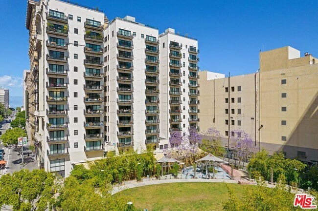 property at 416 S Spring St