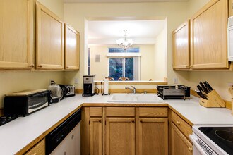 5107 176th St SW #B in Lynnwood, WA - Building Photo - Building Photo