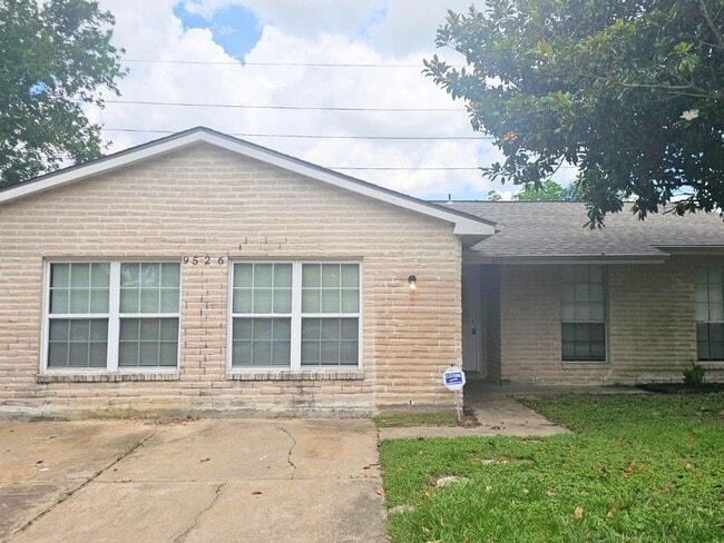 property at 9526 Golden Wood Ln