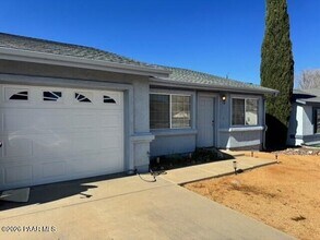 8360 E Stevens Dr in Prescott Valley, AZ - Building Photo - Building Photo