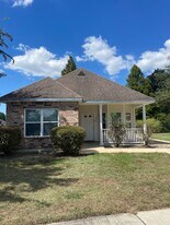 9245 Cedar Ct in Baton Rouge, LA - Building Photo