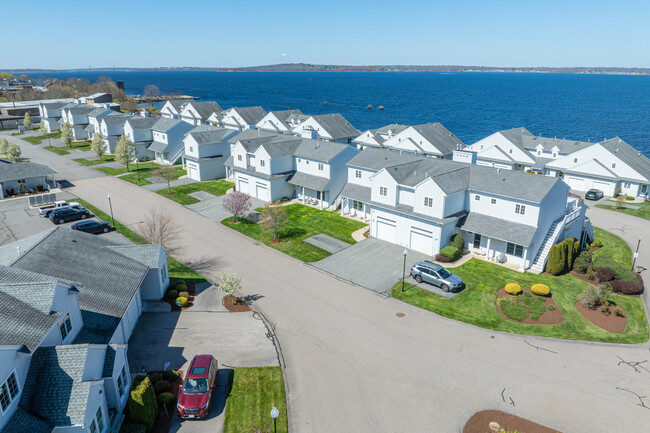 Mount Hope Condominiums in Fall River, MA - Foto de edificio - Building Photo