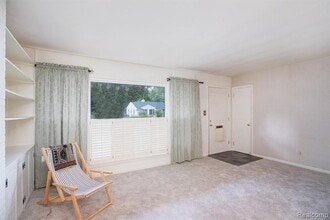 15588 Kirkshire Ave in Beverly Hills, MI - Building Photo - Building Photo