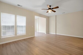 3028 Misty Harbor Cir in Cramerton, NC - Building Photo - Building Photo