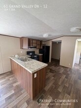 61 Grand Valley Dr in Springfield, IL - Building Photo - Building Photo