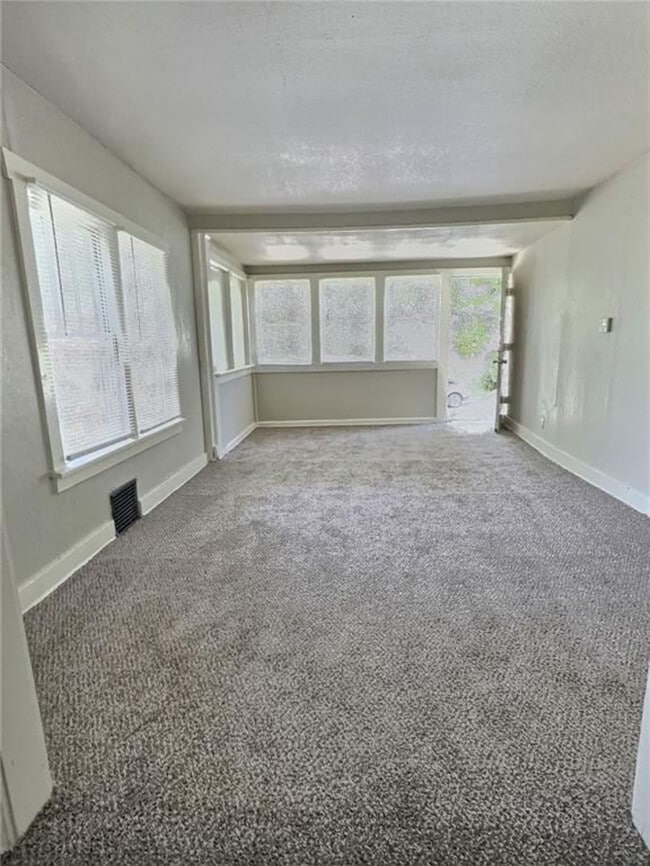 8409 Park Ave in Kansas City, MO - Building Photo - Building Photo