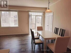 275 Littlewood Dr in Oakville, ON - Building Photo - Building Photo